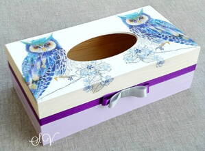 Box na kapesníky - bílo-fialový se stuhou a sovami
