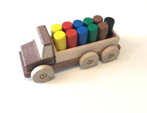 Dřevěné autíčko s barevnými špalky